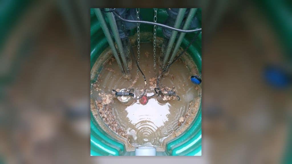 Vidange de la cuve d'un poste de relevage avec double pompe Calpeda