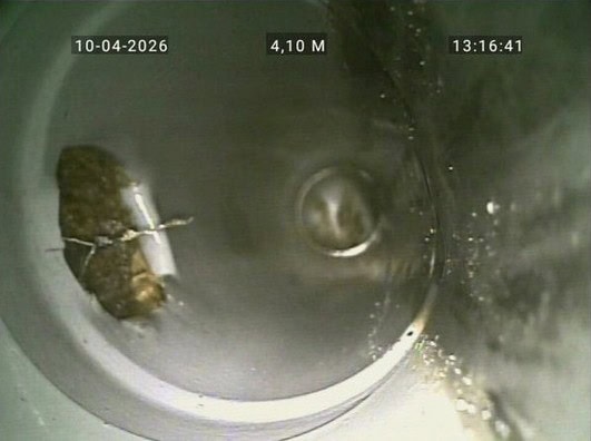 Inspection caméra des canalisations pour détecter un bouchon
