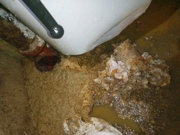 Débouchage des canalisations WC bloquée par des lingettes jetables