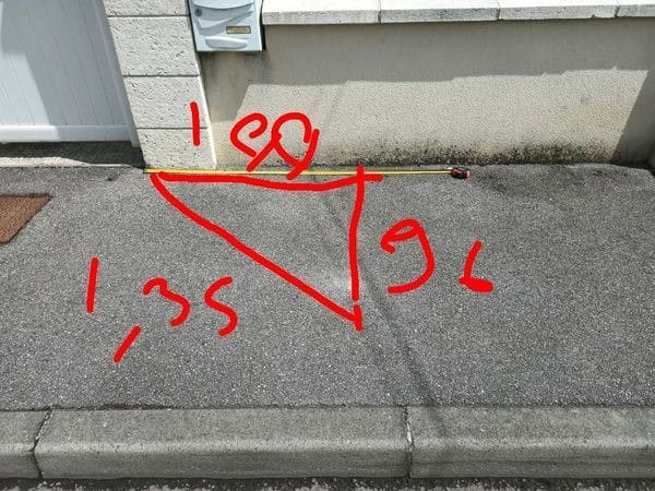 Localisation de l'accès aux canalisations d'une maison à Nanterre