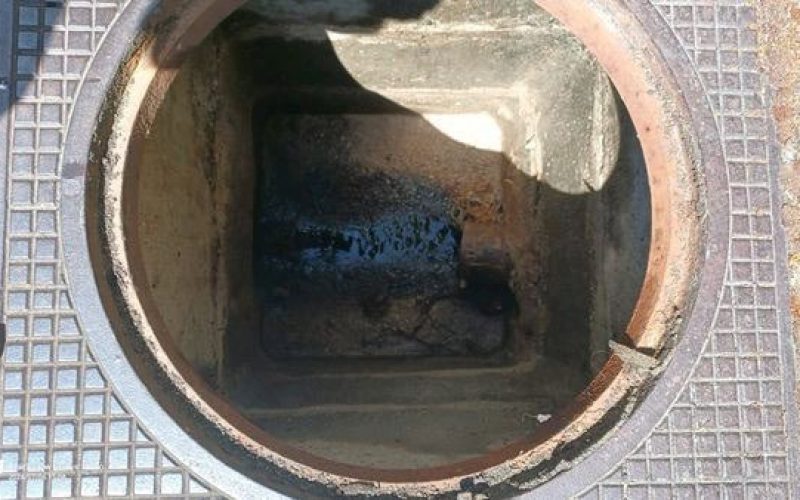 Installation d'un nouveau regard eaux usées