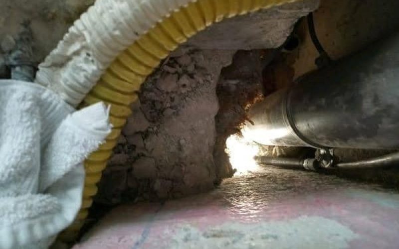 Mauvaises odeurs de canalisations à cause d'une fuite