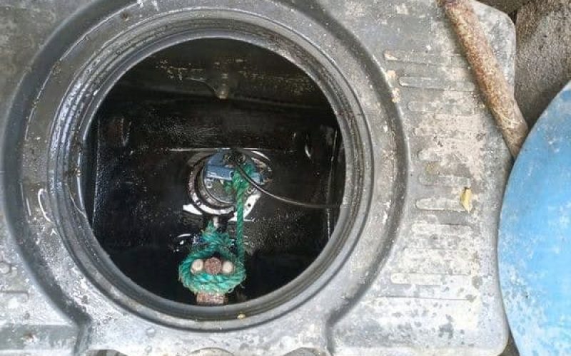 Déchets enroulés autour de l'hélice d'une pompe de relevage
